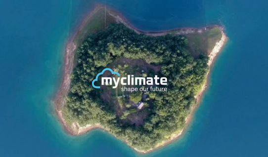 印有 myclimate 徽标的绿色小岛