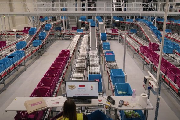 Nestable containers from Utz in operation at Frisco's warehouse